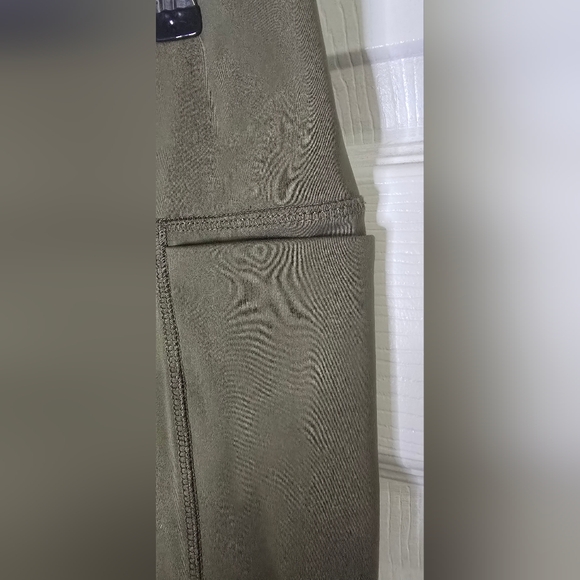 Fabletics Motion365+ High-Waisted Moto Legging 28" - Picture 5 of 9